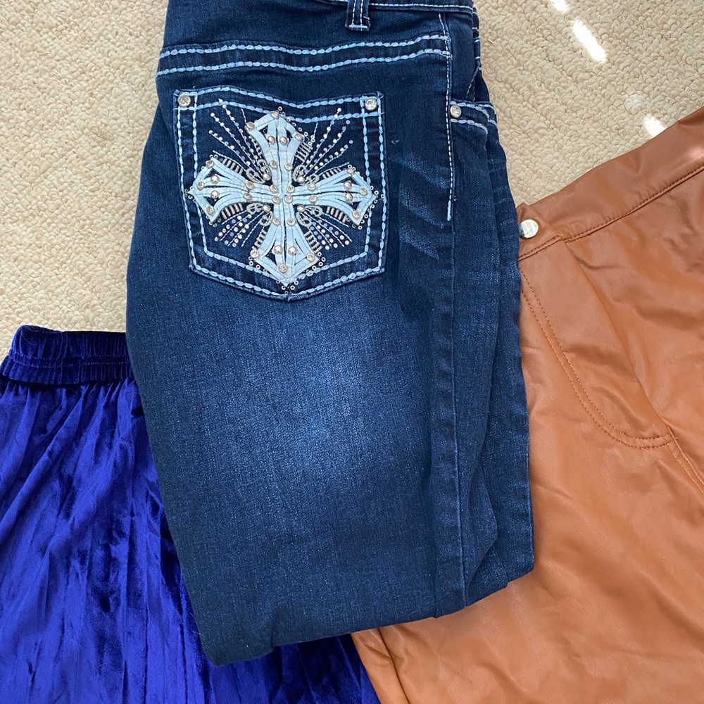 3 Bottom bundle! - Picture 2 of 4